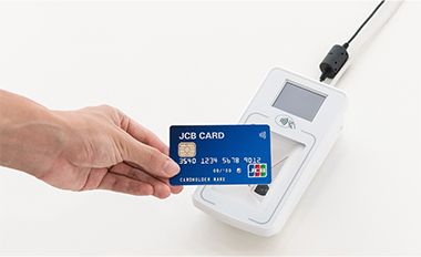 Step 1 Tell the checkout staff at any store displaying this mark that you would like to pay using JCB Contactless.